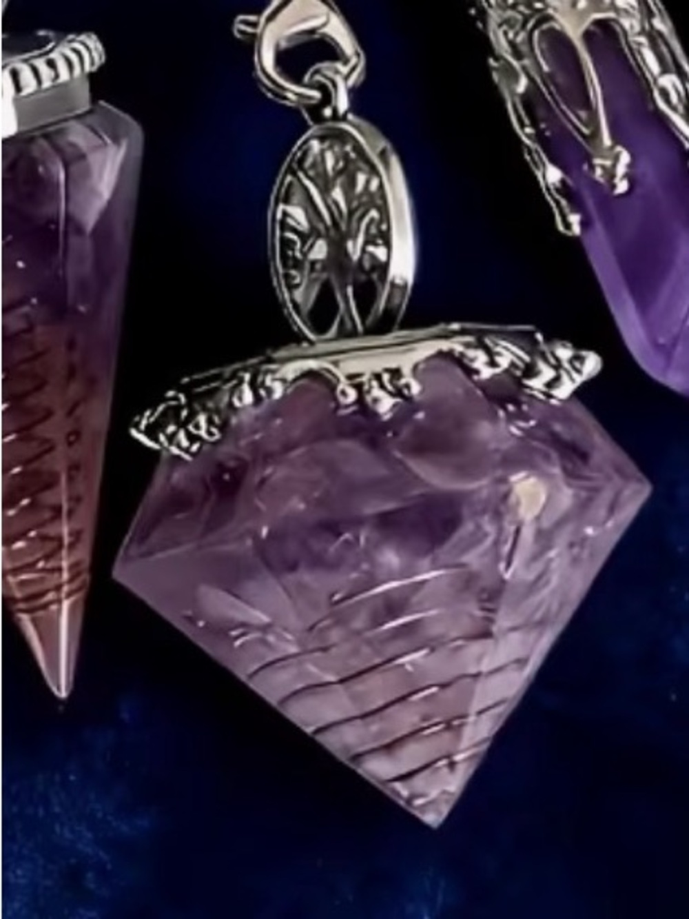 ⭐️ Silver-Tone Amethyst Style Pendulum